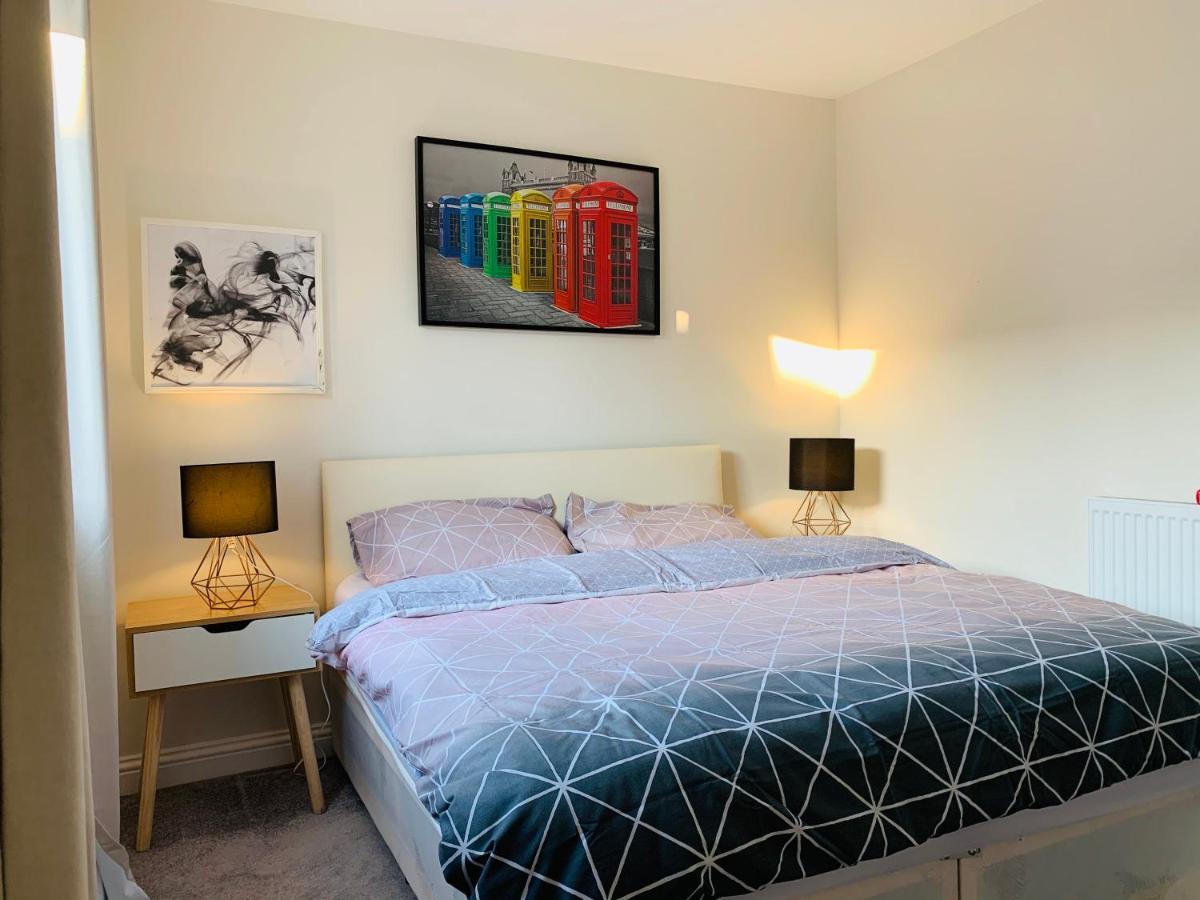 Alpha, Private Double Room, City Centre, Free Parking, Sittingbourne, Kent Eksteriør bilde